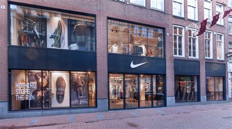 nike store amsterdam osdorp openingstijden